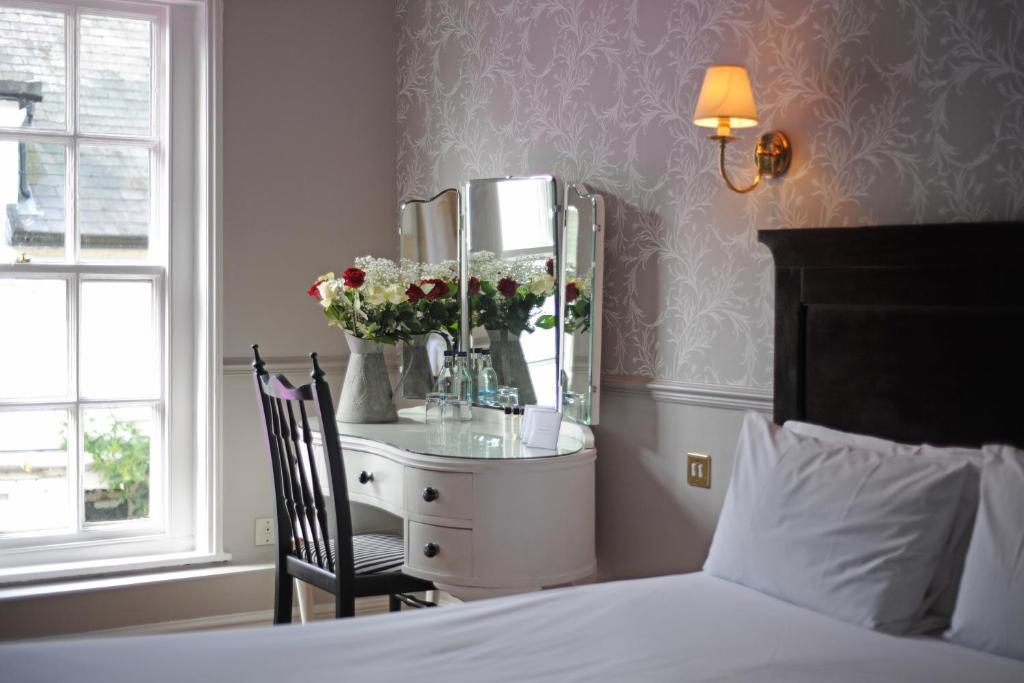 The Crown Hotel Framlingham Room photo